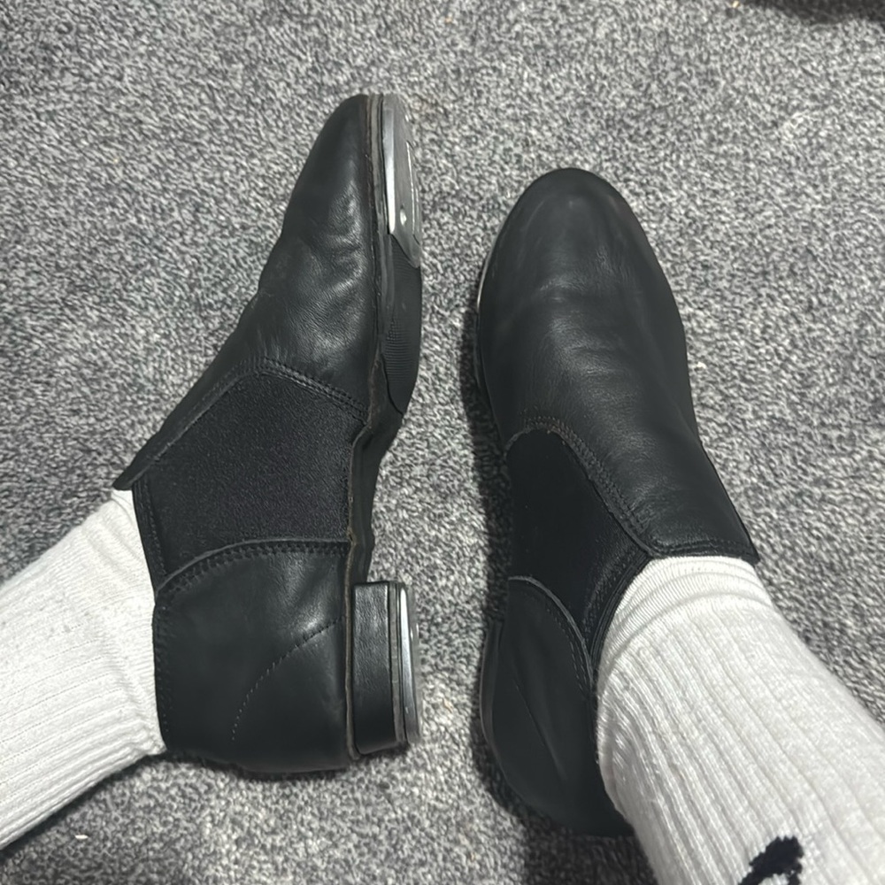 Tap shoes size: 8.5